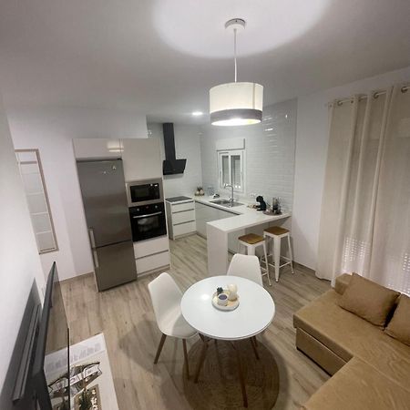 Apartamento Vitelio Кармона Екстериор снимка