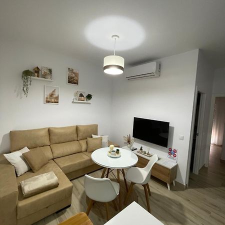 Apartamento Vitelio Кармона Екстериор снимка
