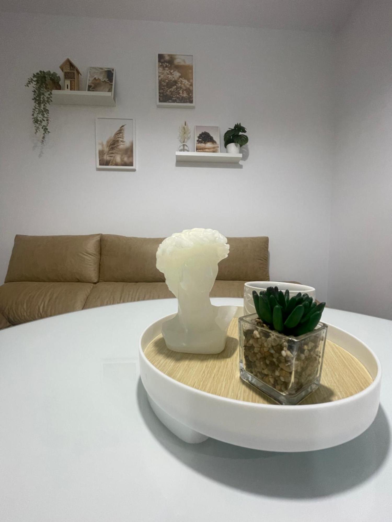 Apartamento Vitelio Кармона Екстериор снимка