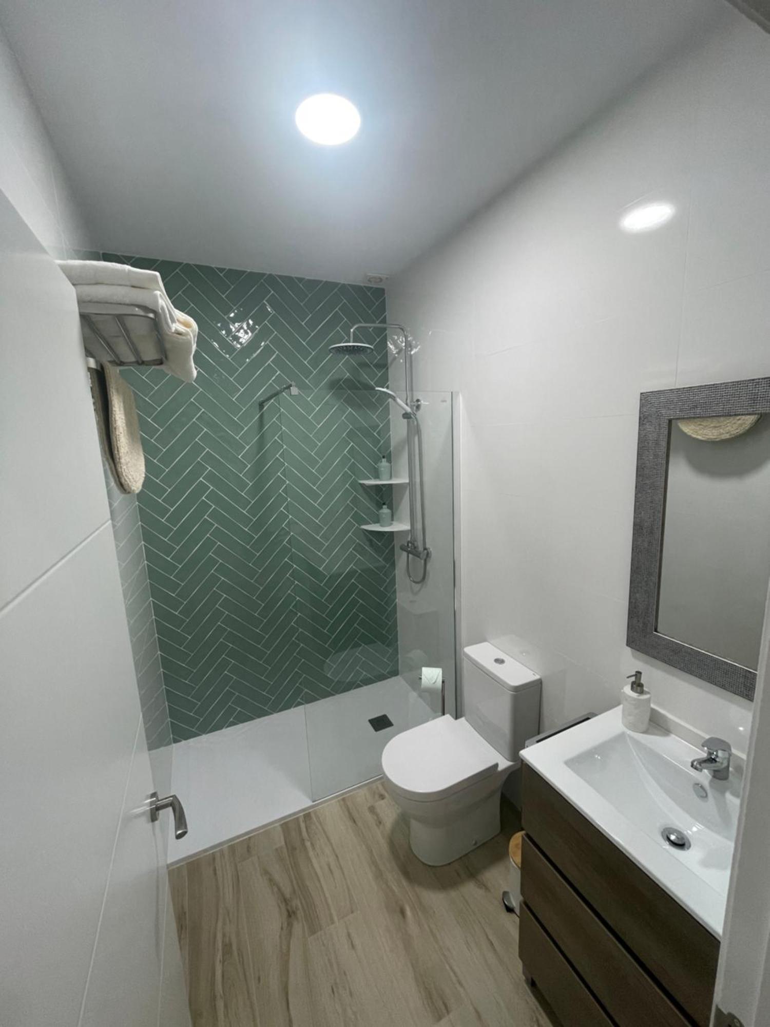 Apartamento Vitelio Кармона Екстериор снимка